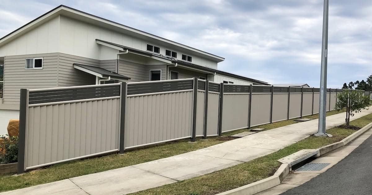 Colorbond Boundary with Slat Topper - Sippy Downs