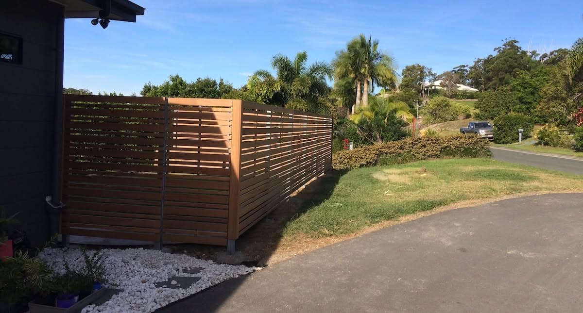 Horizontal Hardwood Screen - Coolum Beach